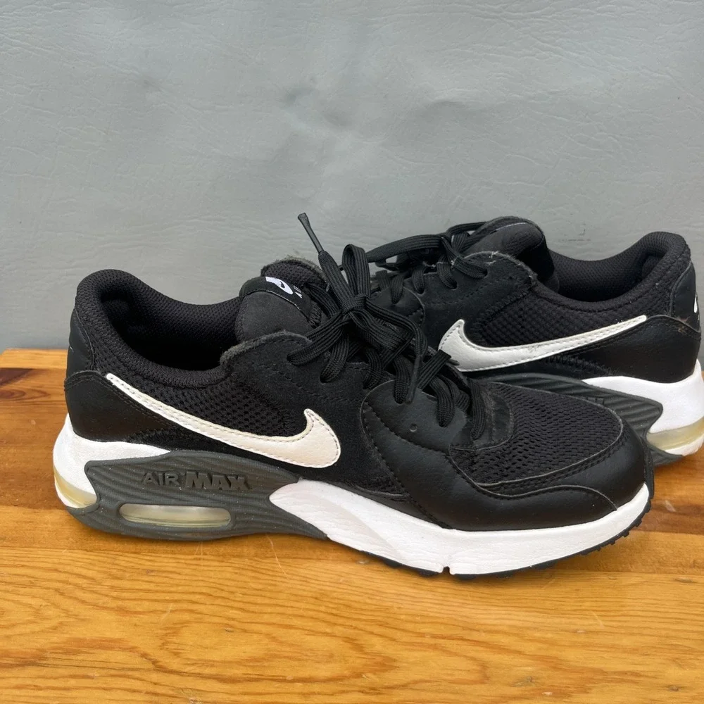 Nike Womens Air Max Excee CD5432-003  Black White Size 7.5